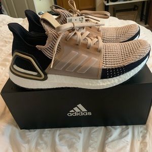 NWT Adidas Ultraboost 8.5